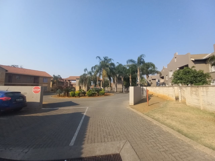 2 Bedroom Property for Sale in Waterval East North West